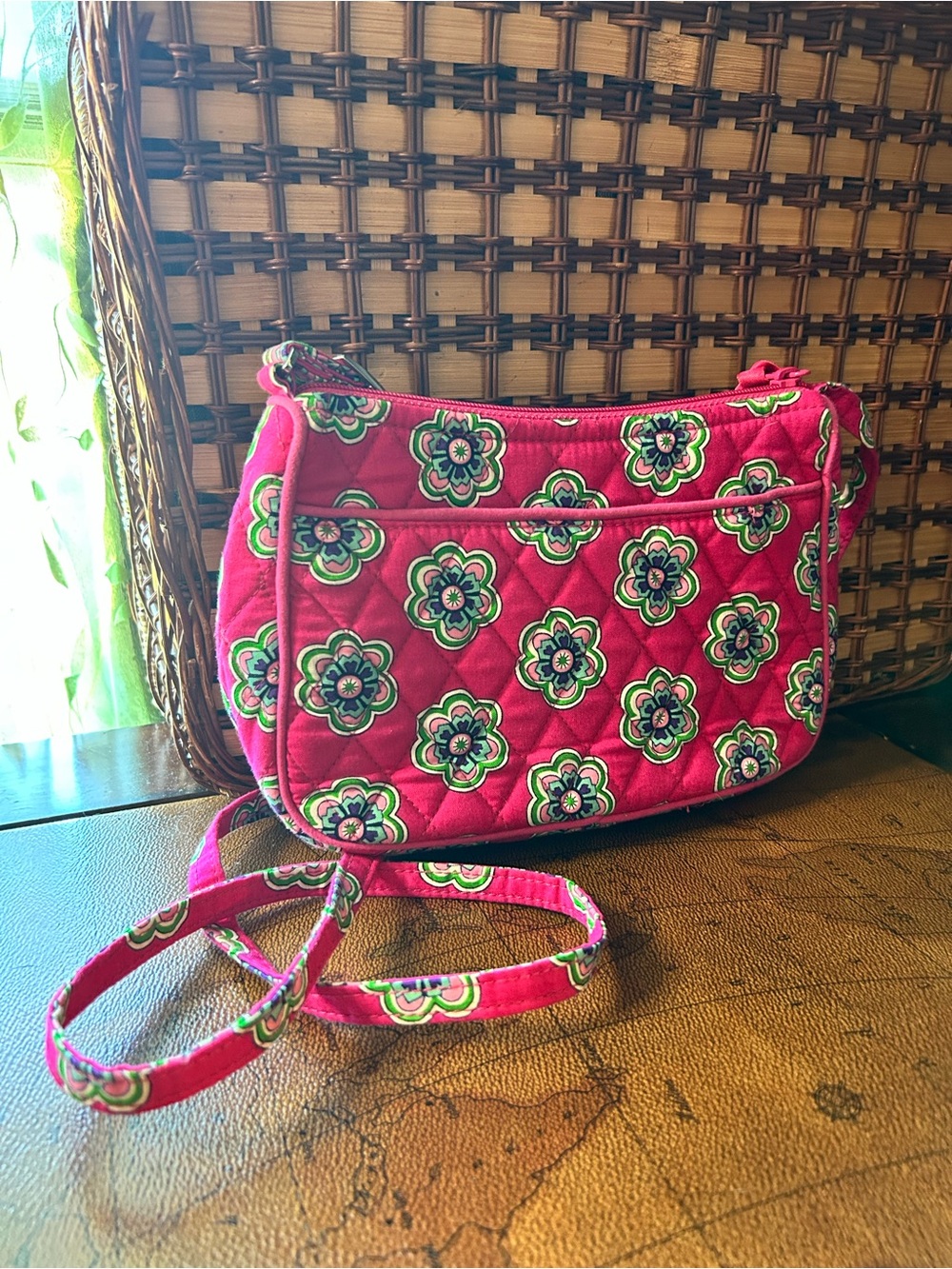 Vera Bradley Pink Swirls Flowers Quilted hipster crossbody purse - Picture 4 of 10